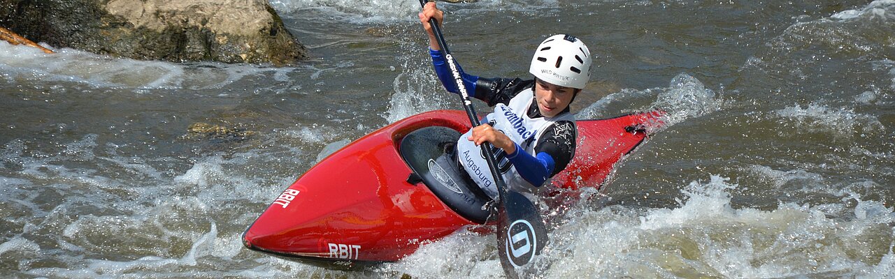 Erstes Rennen mit dem neuen roten Boot. Deutsche Meisterschaft in Zeitz 2019.